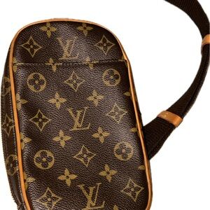 Louis Vuitton Rare Limited Edition Monogram Pochette Gange Crossbody
